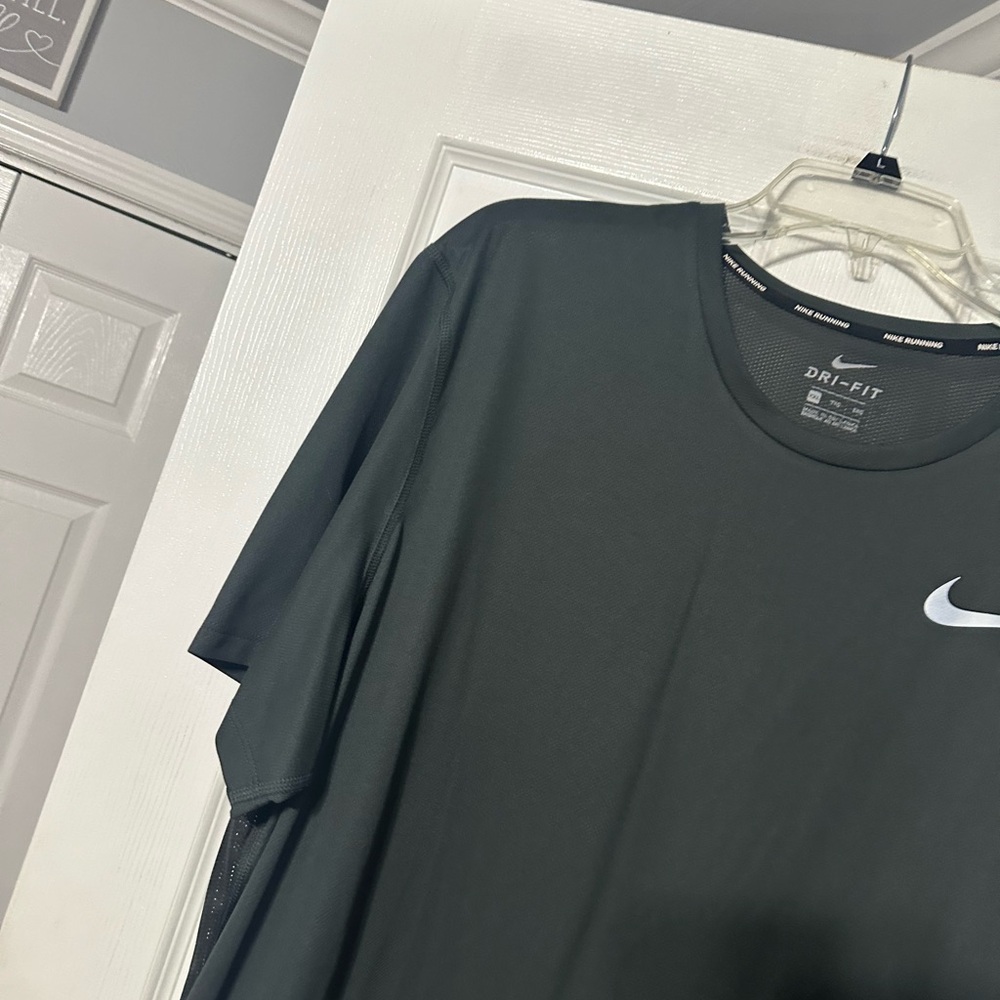 Mens Nike Running Dri-FIT Performance Tee - Picture 4 of 15